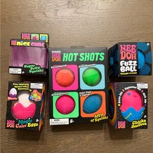 NWT NeeDoh Bundle set of 5